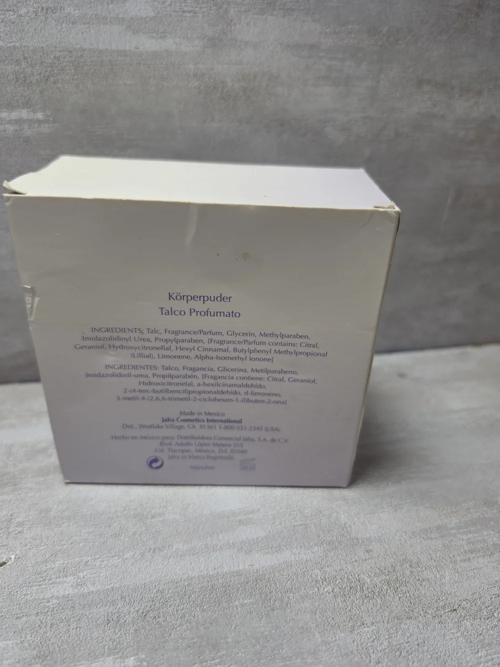 Sphera Dusting Powder by Jafra - White & Light Purple Box